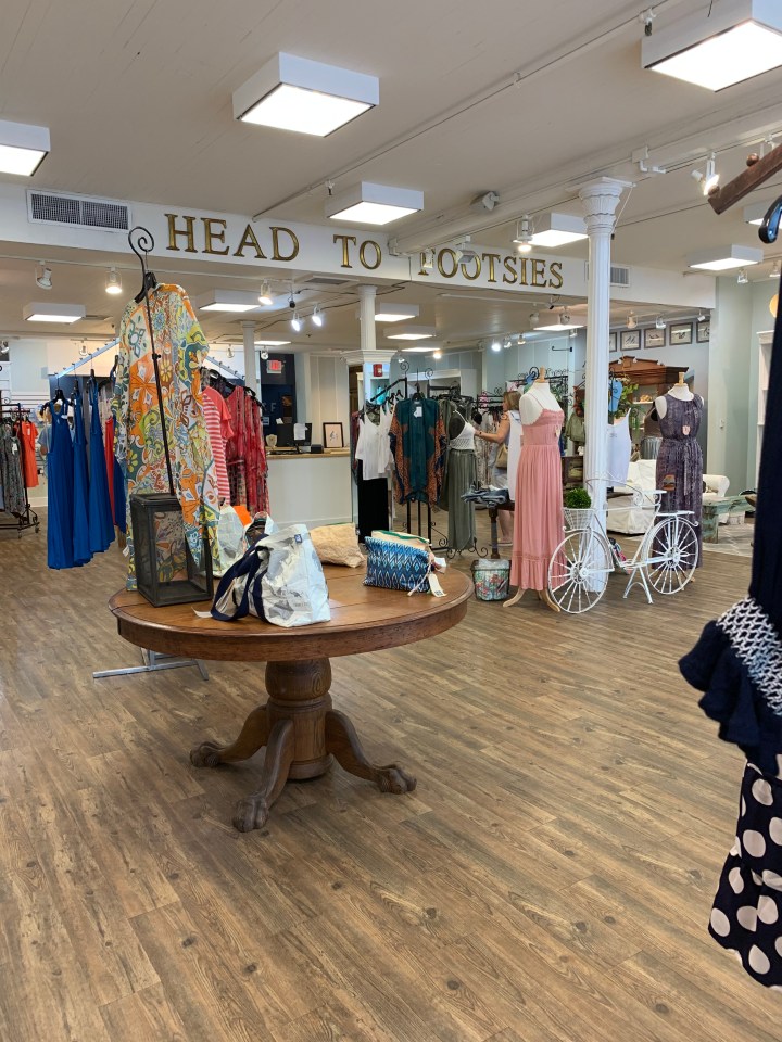 Head to Footsies - Galveston Travel Guide