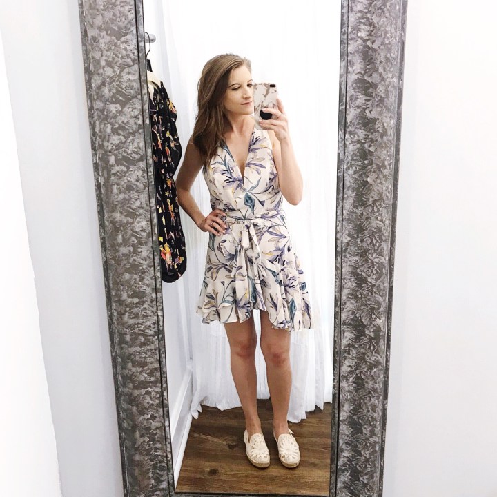 Head to Footsies - Galveston Travel Guide